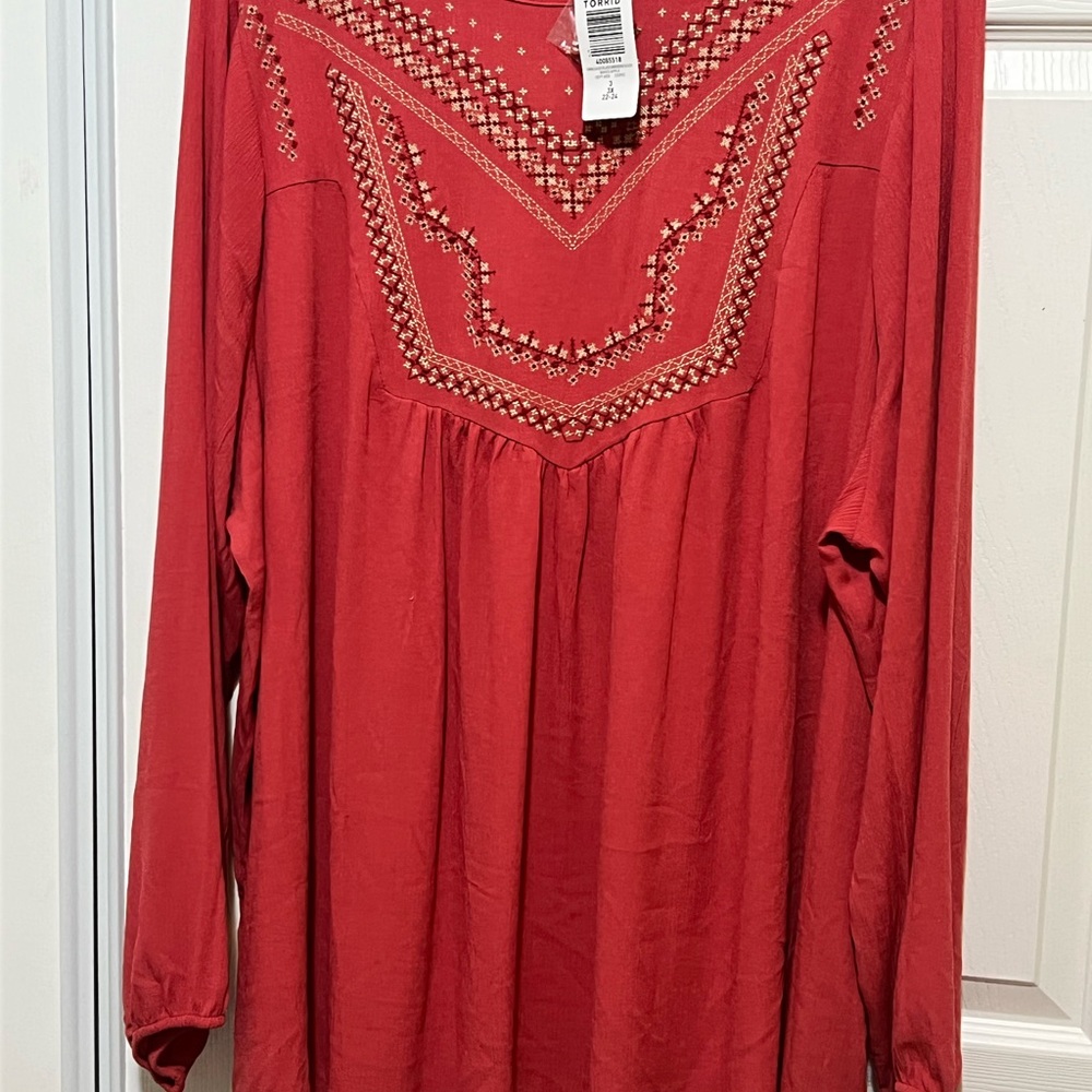 Torrid Embroidered Top Womens 3X Coral Blouse Ruffle Gauzy Boho Crinkle - Picture 2 of 3